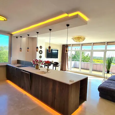 Deluxe Appartment Mit Marmorboeden Und Gold-Design El Dorado Schwarzenbek Buitenkant foto