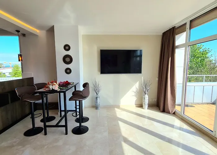 Deluxe Appartment Mit Marmorboeden Und Gold-Design El Dorado