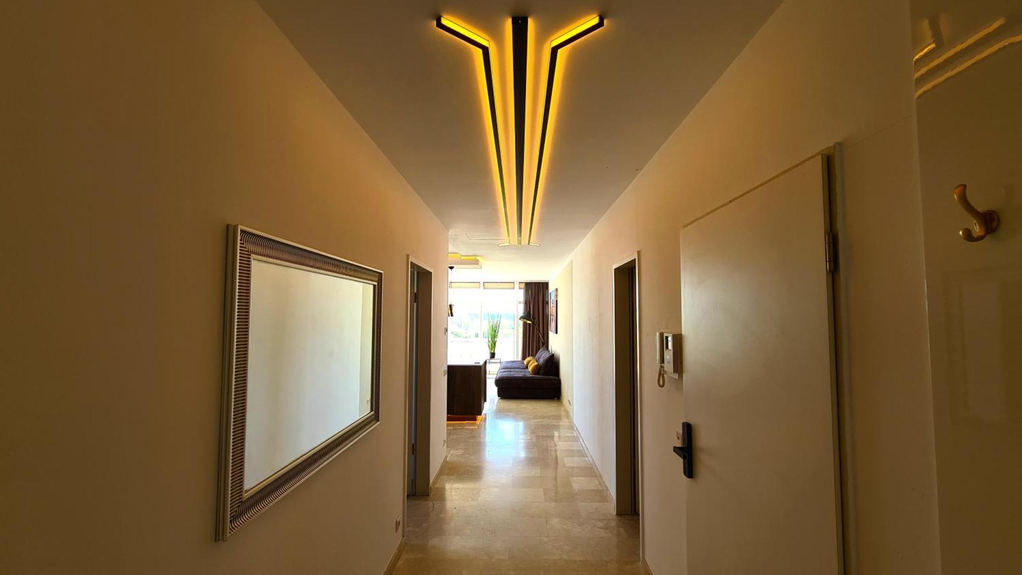 Appartement Deluxe Mit Marmorboeden Und Gold-design El Dorado Schwarzenbek